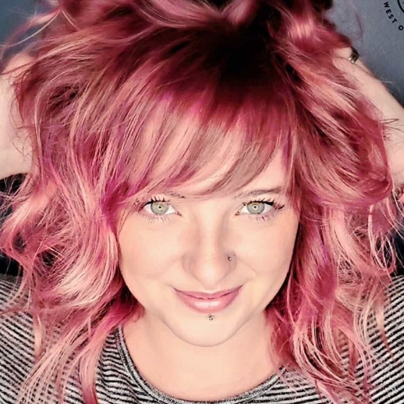 Meet your Posher, Kristen - Picture 1 of 1